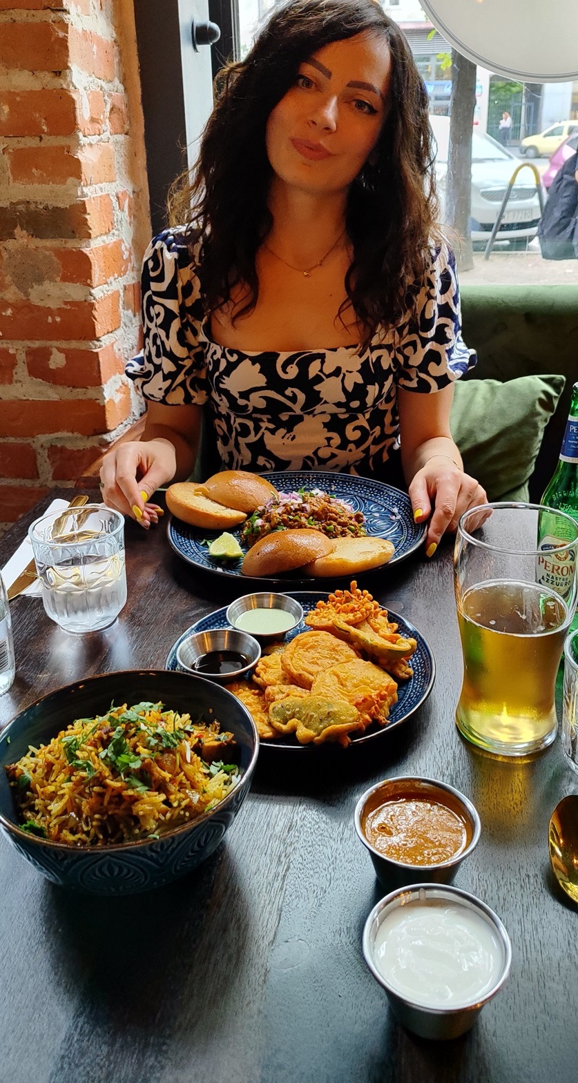 Bezglutenowa restauracja indyjska w Warszawie, Rola Pao, al. Jerozolimskie 42